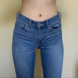 ABERCROMBIE & FITCH low-waisted skinny jeans